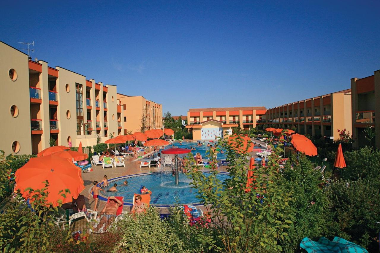 Ginepri Lido Altanea Apartment Каорле Екстериор снимка