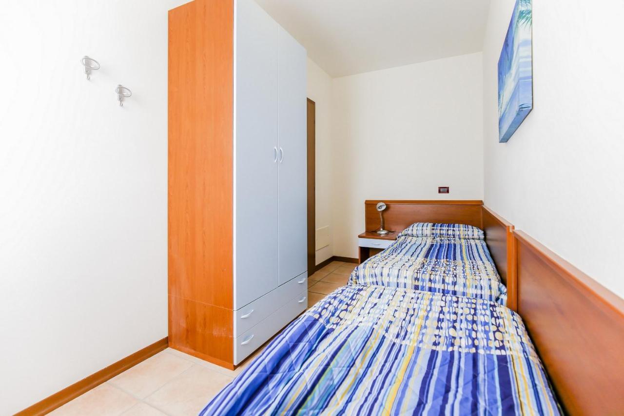 Ginepri Lido Altanea Apartment Каорле Екстериор снимка