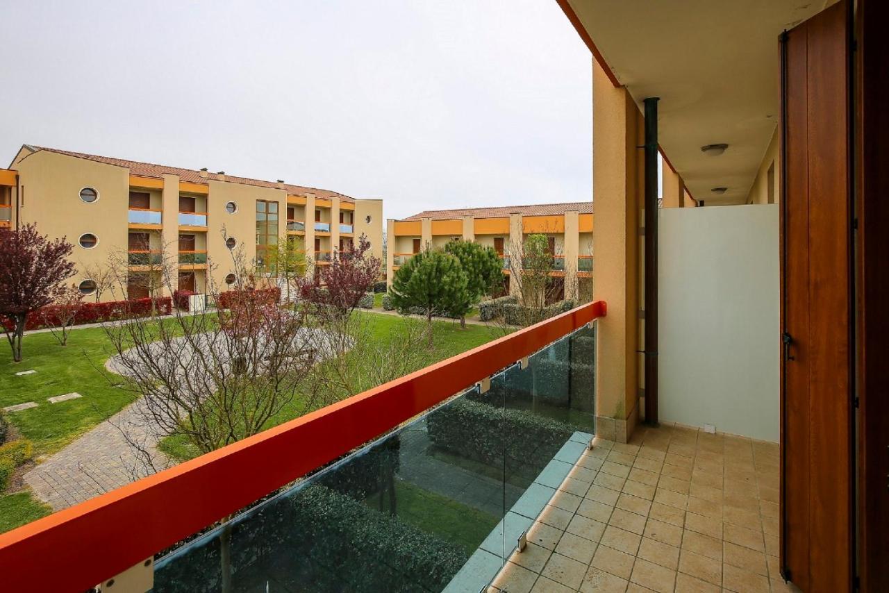 Ginepri Lido Altanea Apartment Каорле Екстериор снимка