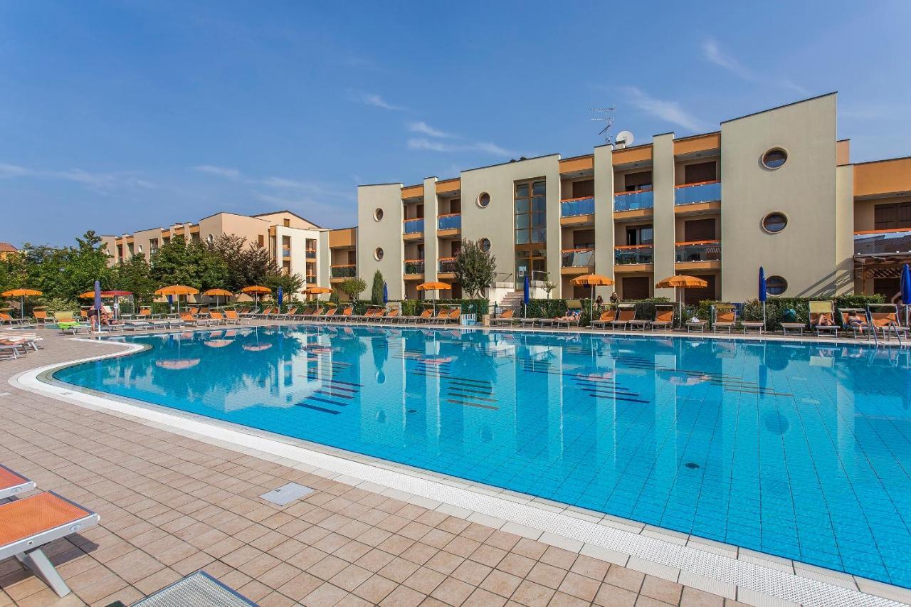 Ginepri Lido Altanea Apartment Каорле Екстериор снимка