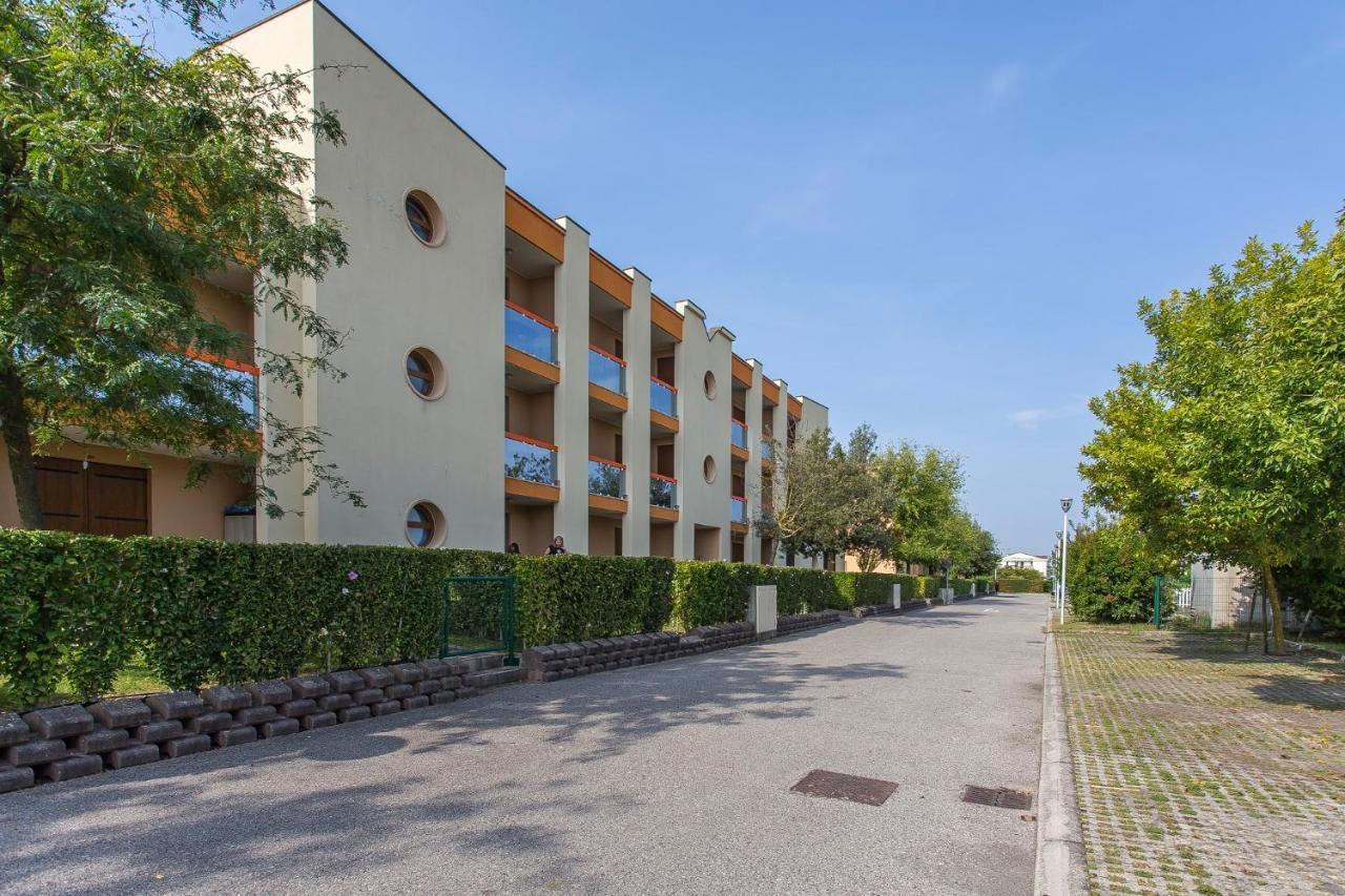 Ginepri Lido Altanea Apartment Каорле Екстериор снимка