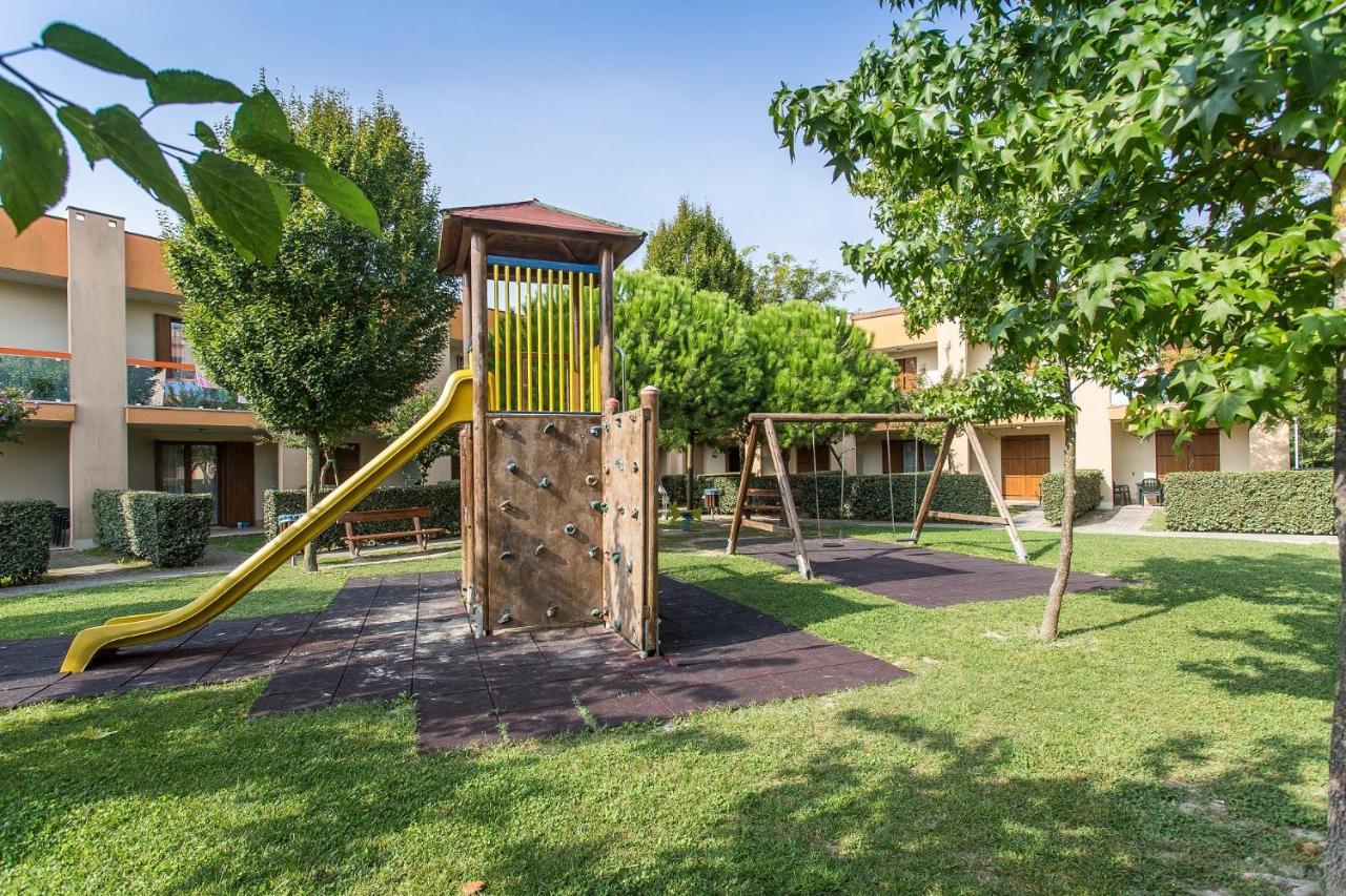 Ginepri Lido Altanea Apartment Каорле Екстериор снимка