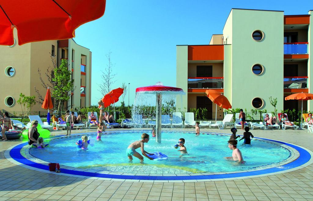 Ginepri Lido Altanea Apartment Каорле Стая снимка