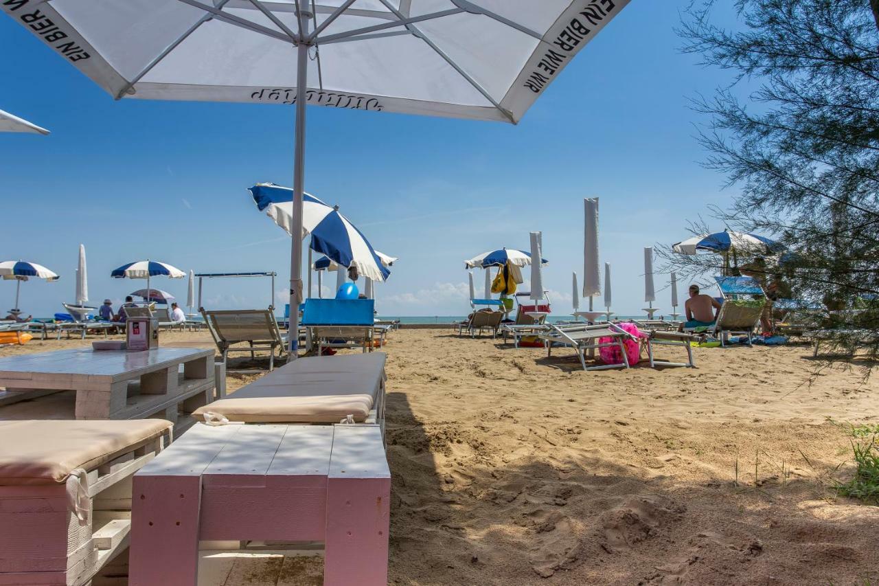 Ginepri Lido Altanea Apartment Каорле Екстериор снимка